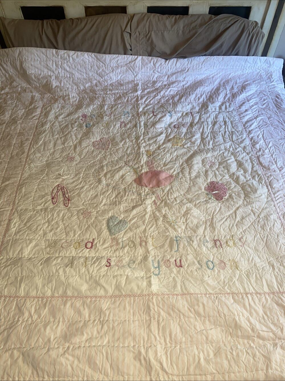 Simply Shaggy Chic Applique Embroidered Quilt Bedspread 84”x 84” Girl’s Princess